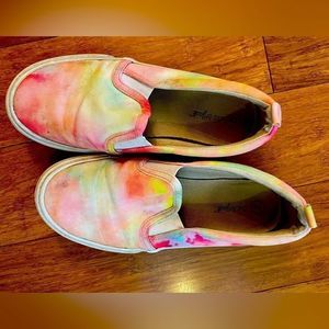 Girls slide‎ on sneakers